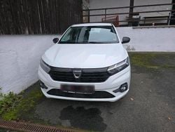 Weiß Gebraucht 2022 Dacia Sandero Kleinwagen | 8.550 € (Guter Preis)