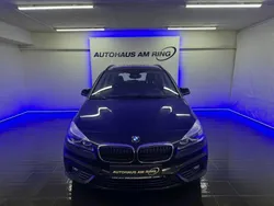Schwarz Gebraucht 2016 BMW 218 Gran Tourer Sport Line Van / Kleinbus | 12.999 € (Fairer Preis)