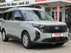 Catus grau Gebraucht 2024 Ford Tourneo Courier Titanium Van / Kleinbus | 21.450 € (Superpreis)