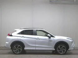 Weiss Gebraucht 2022 Mitsubishi Eclipse Cross Plus SUV | 17.980 € (Superpreis)