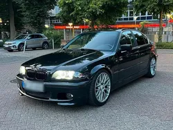 Schwarz Gebraucht 2001 BMW 320 Limousine | 3.499 € (Fairer Preis)