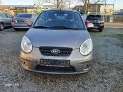 Grau Gebraucht 2010 Kia Picanto Attract Kleinwagen | 3.200 € (Teuer)