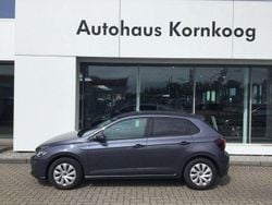 Rauchgrau metallic (metallic) Gebraucht 2024 VW Polo Life Limousine | 18.490 € (Guter Preis)