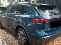 Blau Gebraucht 2024 VW Tiguan SUV | 36.000 € (Guter Preis)