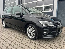 Schwarz Gebraucht 2020 VW Golf Sportsvan Highline Van / Kleinbus | 20.500 € (Etwas zu teuer)