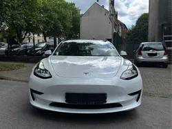 Weiß Gebraucht 2022 Tesla Model 3 Limousine | 25.900 € (Fairer Preis)