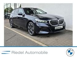 M carbonschwarz metallic Gebraucht 2025 BMW 520 M Sport Kombi | 52.990 € (Guter Preis)