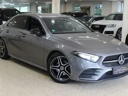 Grau Gebraucht 2019 Mercedes A200 AMG line Limousine | 19.980 € (Fairer Preis)