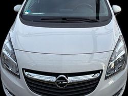 Weiß Gebraucht 2016 Opel Meriva Active Van / Kleinbus | 8.800 € (Fairer Preis)