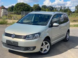 Gold Gebraucht 2010 VW Touran Highline Van / Kleinbus | 5.100 € (Fairer Preis)