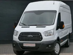 Weiß Gebraucht 2017 Ford Transit Trend Van / Kleinbus | 13.490 € (Fairer Preis)