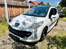 Weiß Gebraucht 2009 Peugeot 207 Kombi | 999 €