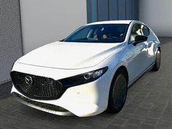 Snowflake white pearl Neu 2025 Mazda 3 Nagisa Limousine | 29.600 €