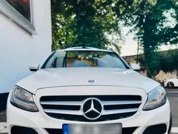Weiß Gebraucht 2015 Mercedes V220 Business Van / Kleinbus | 13.400 €