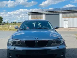 Grau Gebraucht 2007 BMW 118 Kleinwagen | 2.800 €