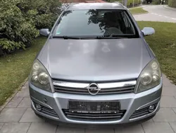 Silber Gebraucht 2005 Opel Astra Cosmo Kombi | 990 € (Superpreis)