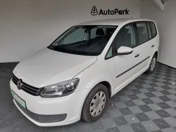 Weiß Gebraucht 2011 VW Touran Trendline Van / Kleinbus | 4.550 € (Guter Preis)