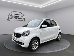 Weiß Gebraucht 2016 Smart ForFour Passion Kleinwagen | 13.990 € (Etwas zu teuer)