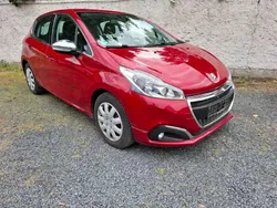 Rot Gebraucht 2017 Peugeot 208 Kleinwagen | 6.499 € (Superpreis)