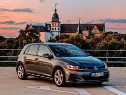 Grau Gebraucht 2019 VW Golf VII GTI Limousine | 22.900 € (Guter Preis)