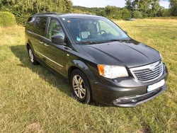 Grau Gebraucht 2011 Lancia Voyager Van / Kleinbus | 8.500 € (Guter Preis)