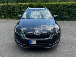 Schwarz Gebraucht 2019 Skoda Octavia Style Kombi | 11.999 € (Guter Preis)