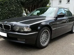 Schwarz Gebraucht 2000 BMW 740 Limousine | 29.999 €