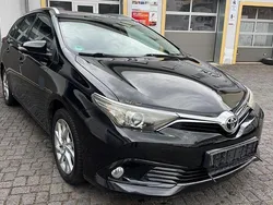 Schwarz Gebraucht 2017 Toyota Auris Touring Sports Edition-S Kombi | 8.799 € (Guter Preis)