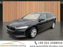 Onyx schwarz Gebraucht 2024 Skoda Superb Selection Kombi | 33.980 € (Fairer Preis)