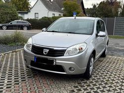 Silber Gebraucht 2010 Dacia Sandero Kleinwagen | 1.490 € (Fairer Preis)