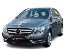Grau Gebraucht 2012 Mercedes B180 Edition 1 Van / Kleinbus | 10.480 € (Fairer Preis)