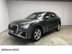 Grau Gebraucht 2024 Audi Q2 S-Line SUV | 34.950 € (Teuer)