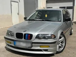 Silber Gebraucht 2001 BMW 323 M Sport Kombi | 2.499 €
