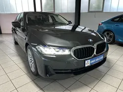 Grau Gebraucht 2023 BMW 520 Limousine | 42.400 € (Fairer Preis)