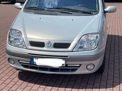 Silber Gebraucht 2001 Renault Scénic Dynamique Van / Kleinbus | 2.950 € (Fairer Preis)