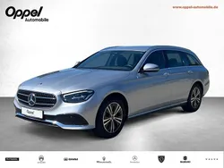 Hightechsilber metallic Gebraucht 2022 Mercedes E220 Avantgarde | 39.498 € (Superpreis)