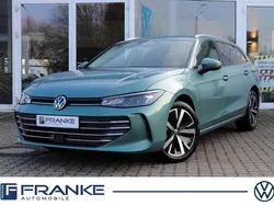 Maripositgrün Neu 2024 VW Passat Business Kombi | 41.990 €