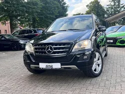 Schwarz Gebraucht 2010 Mercedes ML350 SUV | 9.900 € (Guter Preis)