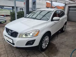 Weiß Gebraucht 2009 Volvo XC60 Summum SUV | 3.000 €
