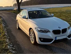 Weiß Gebraucht 2017 BMW 220 Coupé | 14.899 € (Fairer Preis)