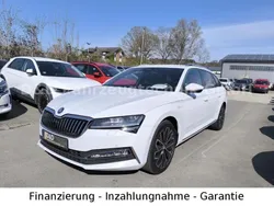 Moonweiss metallic Gebraucht 2023 Skoda Superb LAURIN & KLEMENT Kombi | 32.990 € (Superpreis)