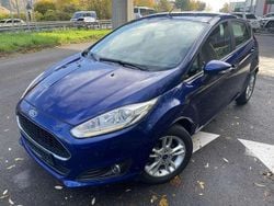 Blau Gebraucht 2016 Ford Fiesta Celebration Kleinwagen | 6.975 € (Fairer Preis)