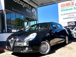 Colore esterno (etna schwarz) Gebraucht 2016 Alfa Romeo Giulietta Turismo Kleinwagen | 9.990 € (Fairer Preis)