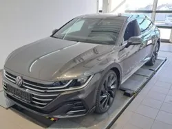 Oryxweiss perlmutteffekt Gebraucht 2023 VW Arteon R-line Kombi | 40.959 € (Teuer)