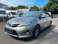 Silber Gebraucht 2015 Toyota Auris Touring Sports Edition Kombi | 10.490 € (Guter Preis)