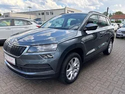 Grau Gebraucht 2021 Skoda Karoq Ambition SUV | 19.290 € (Guter Preis)