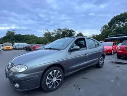 Grau Gebraucht 2000 Renault Mégane Limousine | 1.499 € (Teuer)