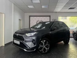 Grau Gebraucht 2023 Toyota RAV4 Hybrid Style SUV | 41.190 € (Guter Preis)