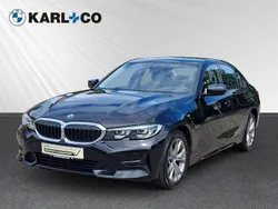 Schwarz Gebraucht 2022 BMW 320e Sport Line Limousine | 26.790 € (Superpreis)