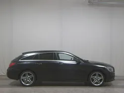 Kosmosschwarz metallic Gebraucht 2015 Mercedes CLA200 Shooting Brake Kombi | 10.950 € (Guter Preis)
